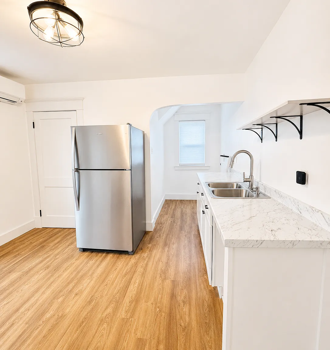3 bed, $2,350 — Photo 2