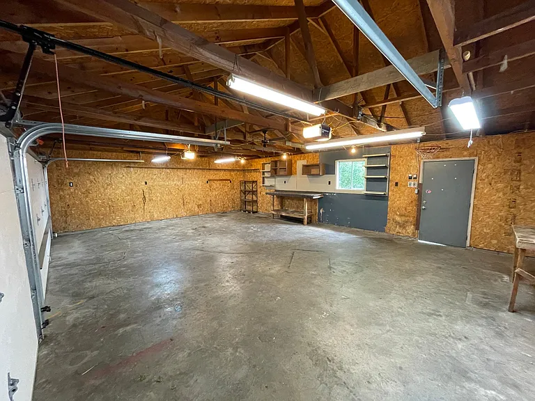 1627 Blaine Ave — Photo 47