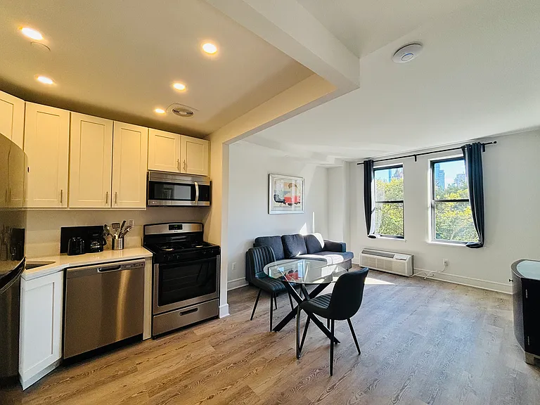 45 W 81st St #8D — Photo 5