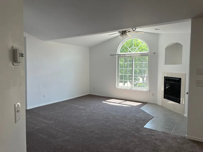 8671 E Dry Creek Rd #724 — Photo 4