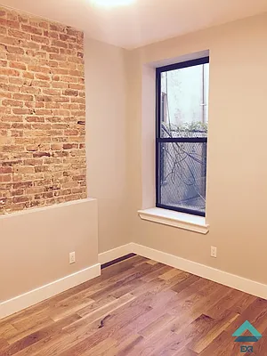 Rented by EXR | media 5