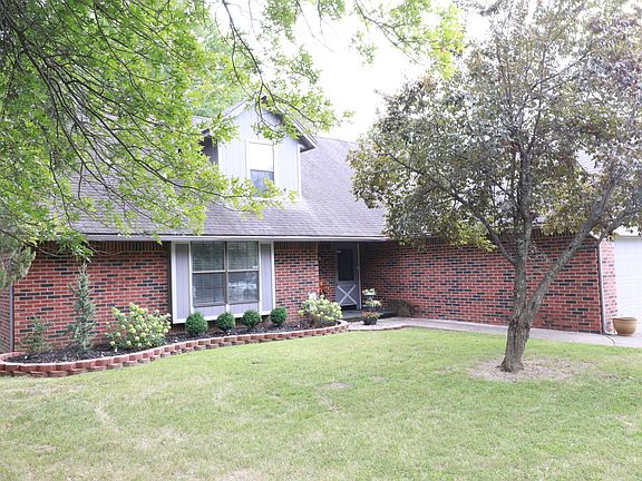 3rd image of 10766 E Cedar St