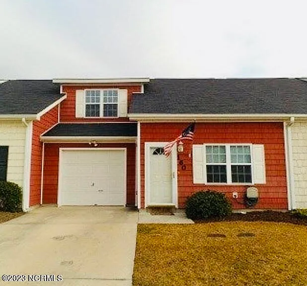160 Kelly Cir — Photo 1