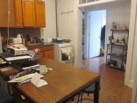3rd image of 421 S 5th St APT 3
