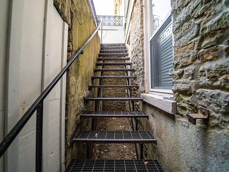 533 Milton St #1 — Photo 4
