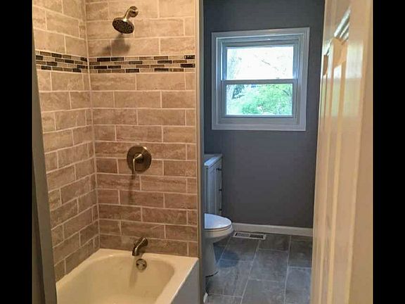 5th image of 4817 Rose Blossom Ln