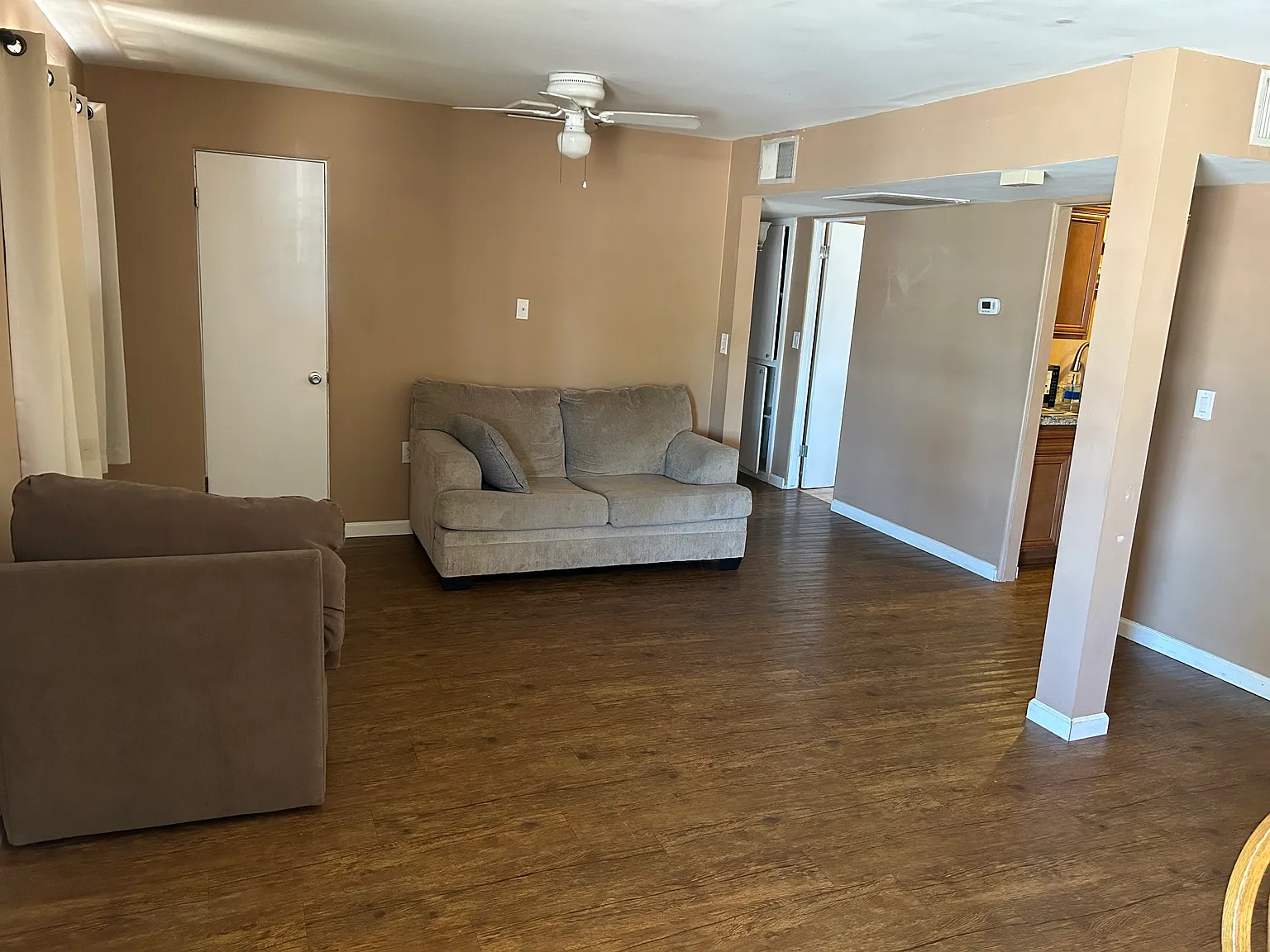 3 bed, 1200 sqft, $2,000 — Photo 3