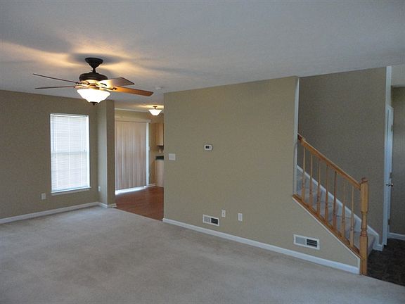 3rd image of 1464 Stretch Dr