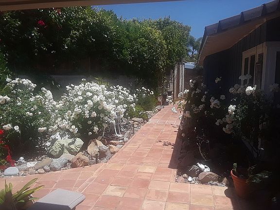 5th image of 1475 La Habra Dr