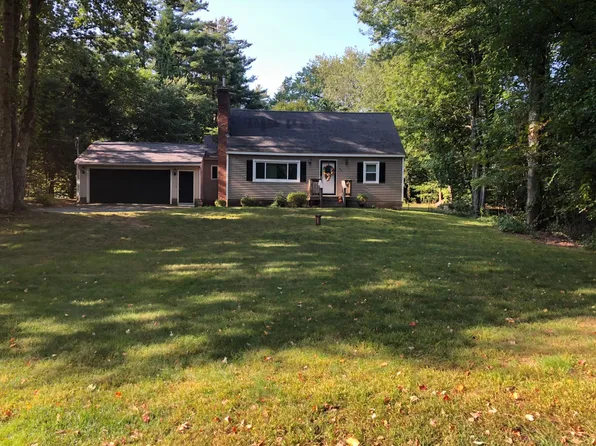 45 Russett Ln, East Hampstead, NH 03826