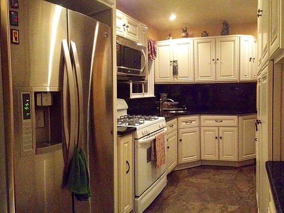 4th image of 56 Smallwood Ave