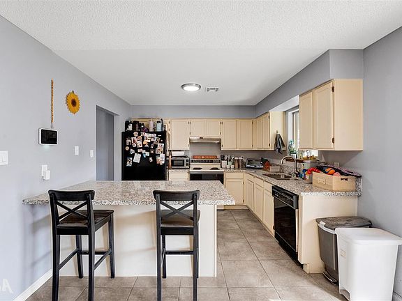 5th image of 4589 W 17th Pl