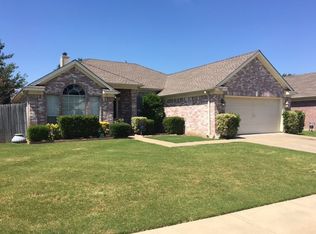 5522 Hyannis Dr, Arlington, TX 76018