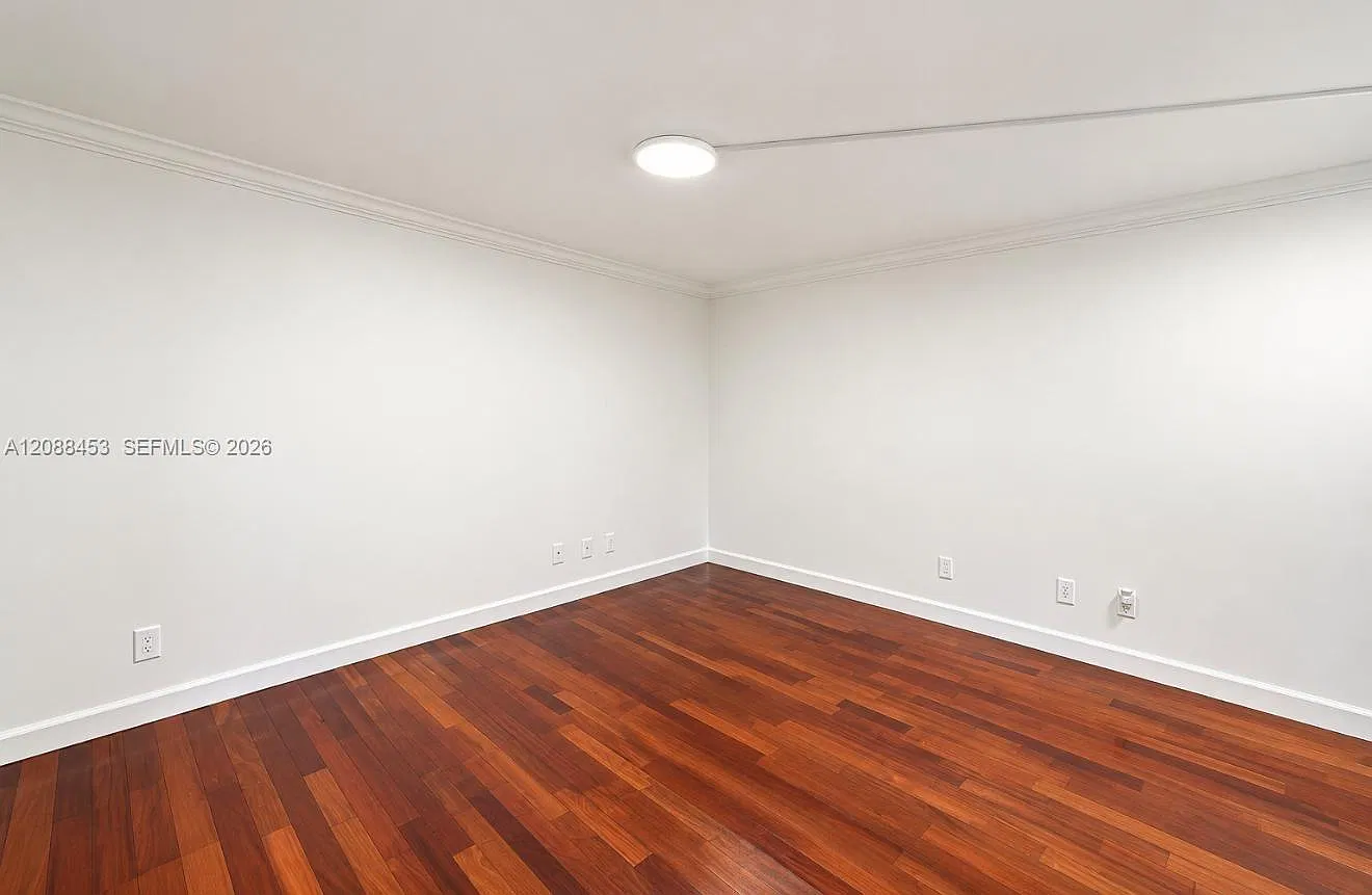 West Trade Condo — Photo 4