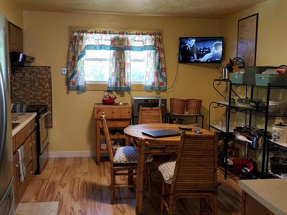 4th image of 854 Lafayette Dr