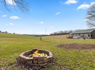 135 Valley Pl, Mineral Bluff, GA 30559