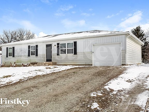 3rd image of 439 Fox Cir