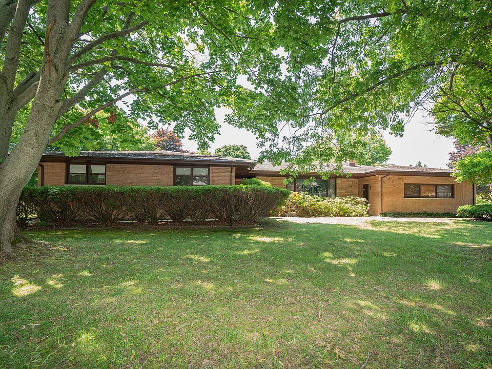 1st image of 1442 Clarke Pl