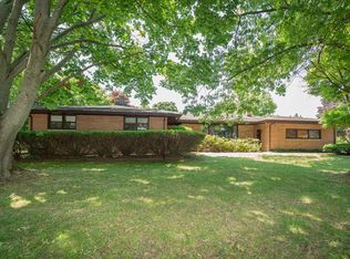 1442 Clarke Pl, South Haven, MI 49090