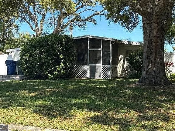 2nd image of 3033 Karen Ave