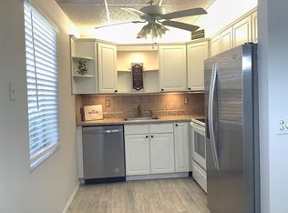 70 Normandy Ln #B, Delray Beach, FL 33484