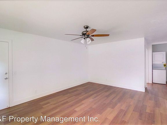 5th image of 485 S Meadowbrook Dr Unit 5