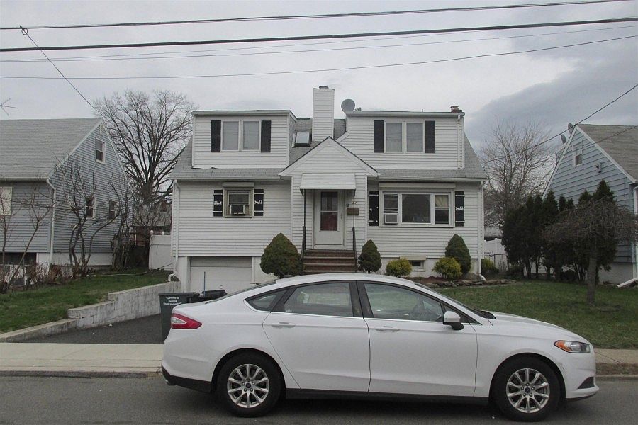 1st image of 34 Dyer Ave