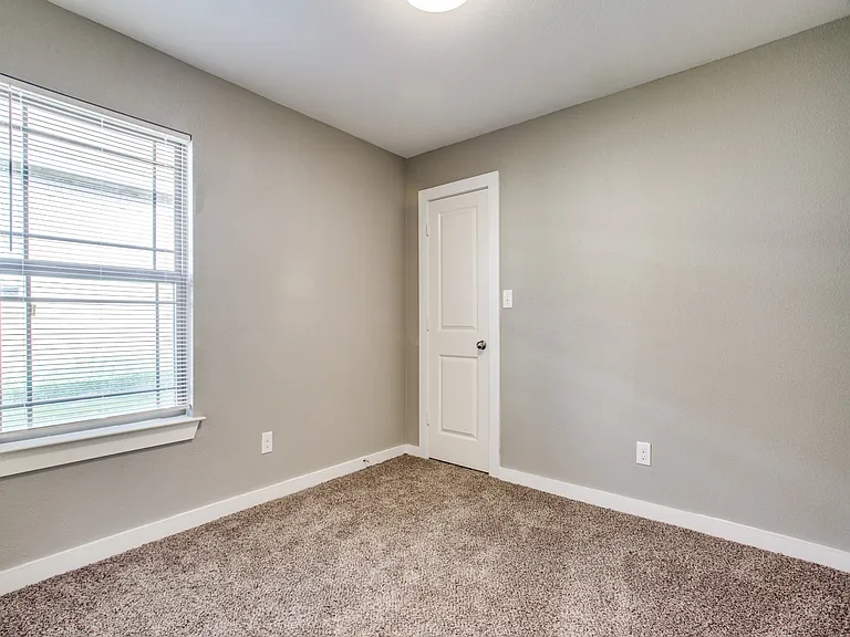 8106 Tanner Ave #8106 — Photo 13