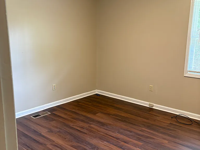 108 Woodglen Ct — Photo 13