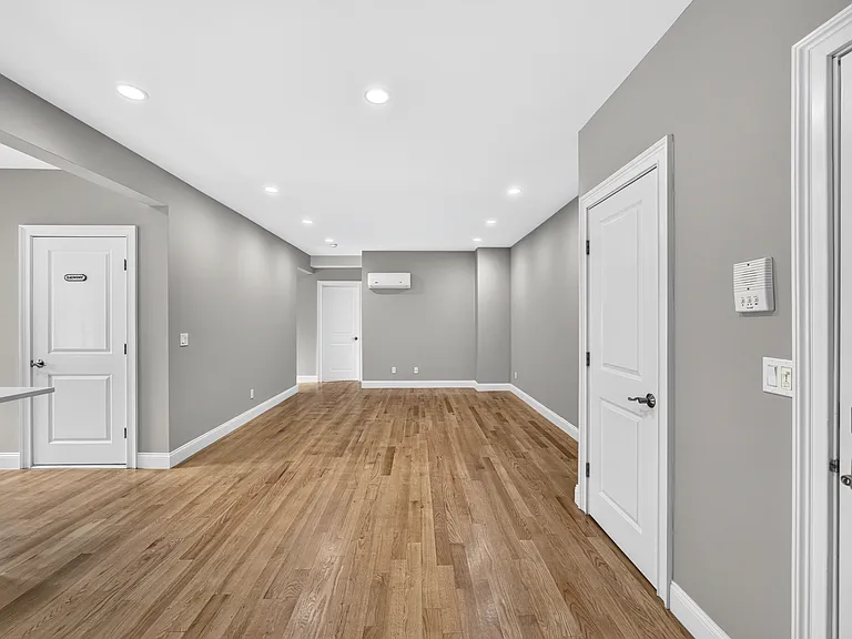 14 Church St #2D — Photo 5