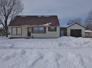 606 10th Ave, Sully, IA 50251