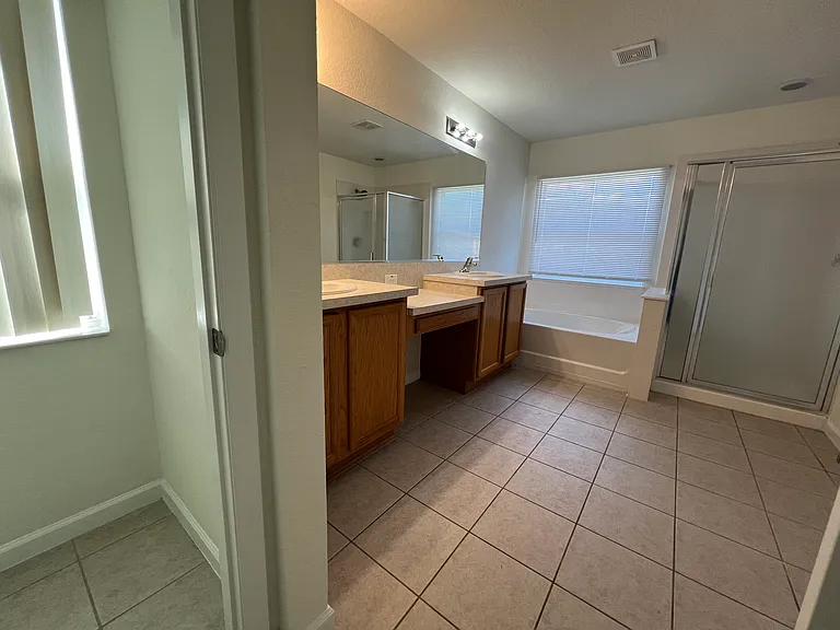 4146 SW 51st Ter — Photo 15
