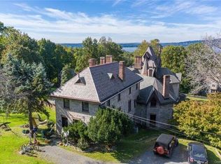 11 Strawberry Ln, Irvington, NY 10533