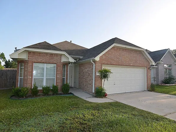 978 Oak Lynn Dr, Willis, TX 77378