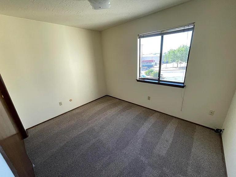 11420 Prospect Ave NE #D — Photo 12