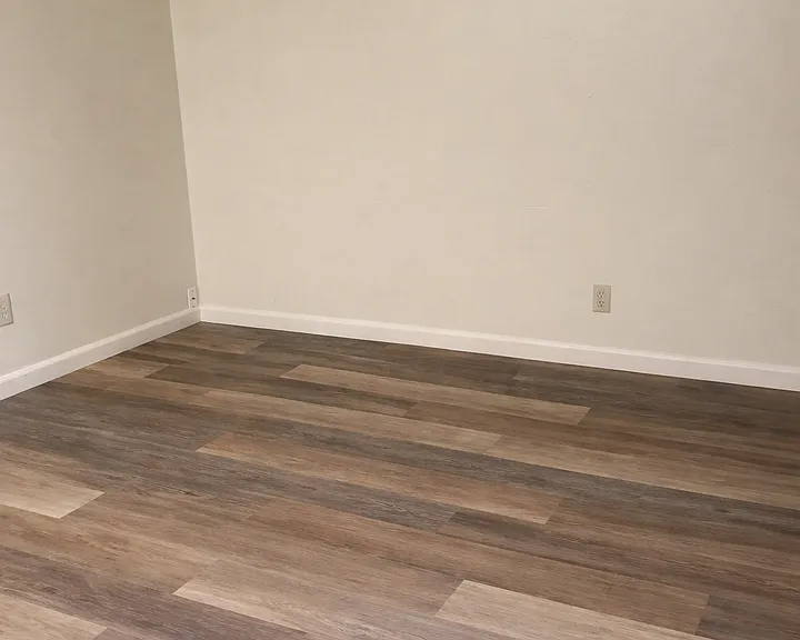 0930 - Nord Ave Apartments — Photo 8
