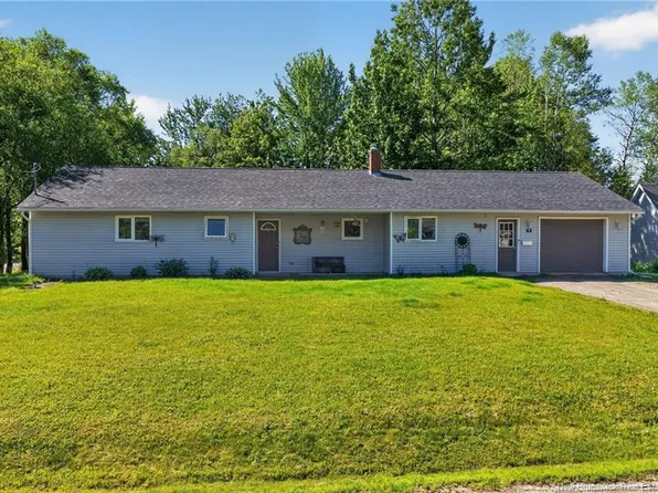 9 Fairview Dr, Salisbury, NB E4J 2C1