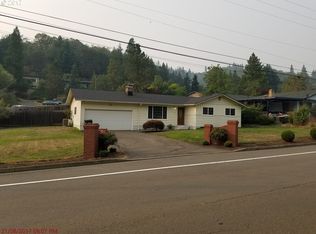 1512 Newton Creek Rd, Roseburg, OR 97470