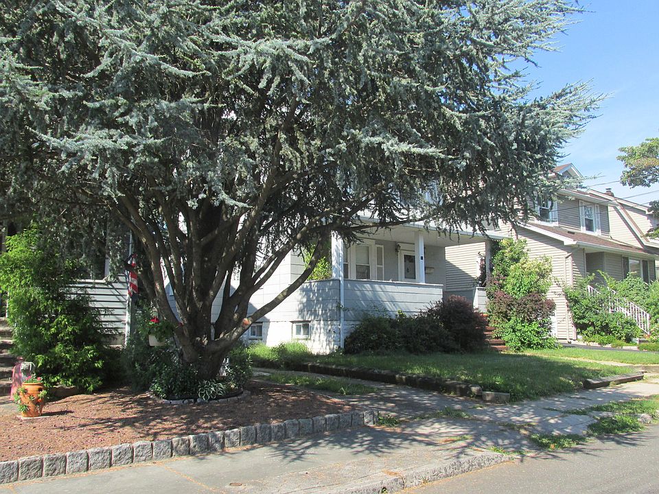 2nd image of 41 Blauvelt Ave