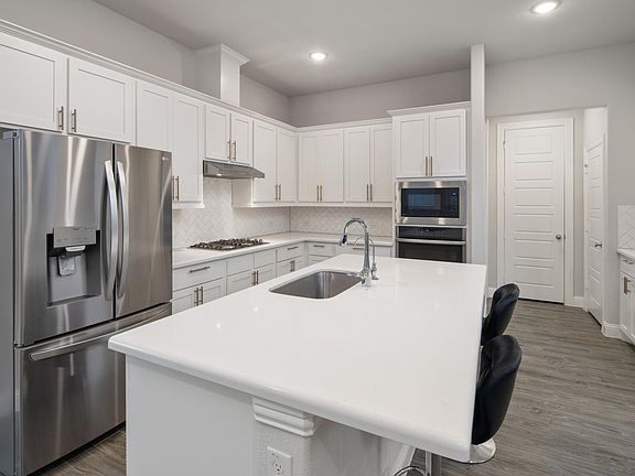 3rd image of 3580 Sevilla Dr