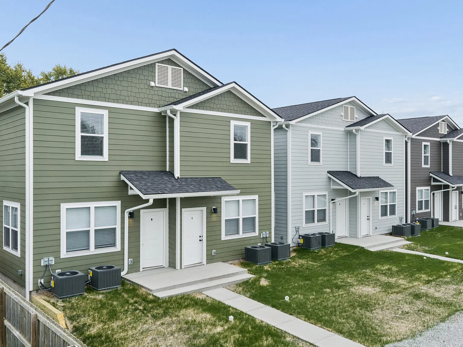 2 bed, 1.5 bath, 1161 sqft, $1,650 — Photo 1