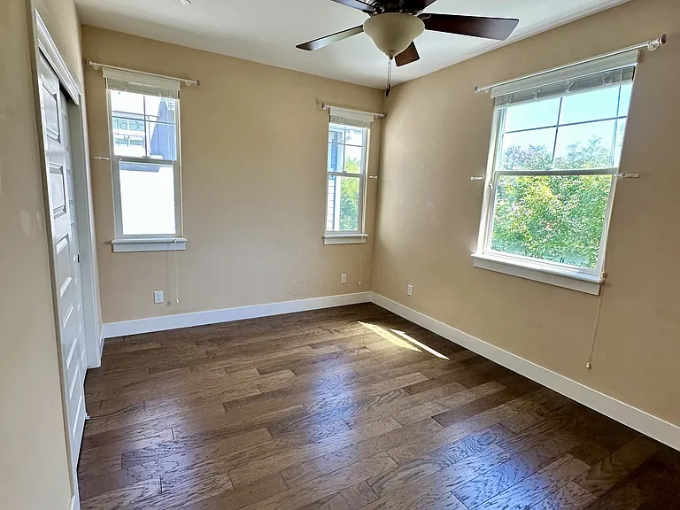 4521 Blue Oak Pl — Photo 32
