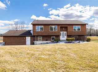 2150 Risser Rd, Canandaigua, NY 14424