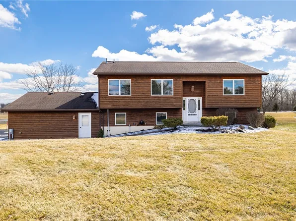 2150 Risser Rd, Canandaigua, NY 14424