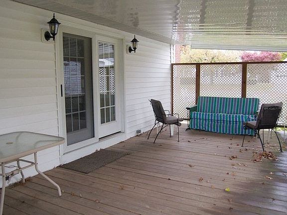 2nd image of 106 Mansfield Ave