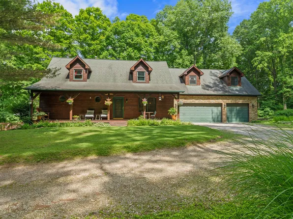 8959 S Laroche Dr, Trafalgar, IN 46181