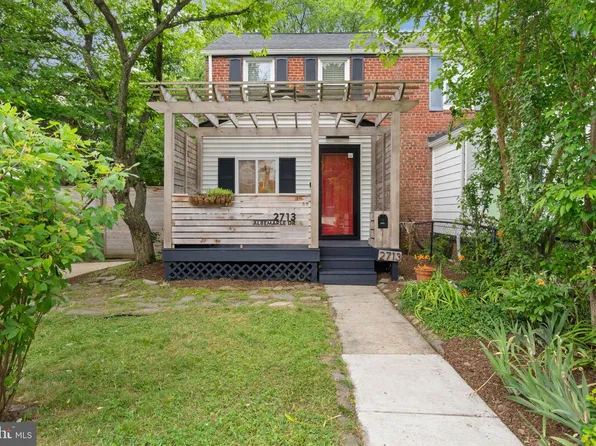 2713 Albemarle Dr, Alexandria, VA 22303