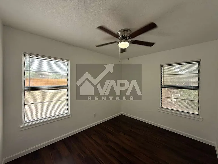 407 Creath Pl — Photo 8