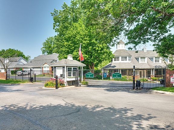 3rd image of 231 Green Harbor Rd APT 63