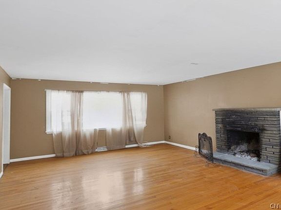 4th image of 1709 Caldicott Rd